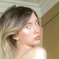 8elayne Meztelen
