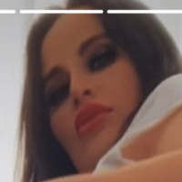 Abby Norma Meztelen