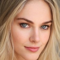 Abigail Meztelen