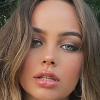 Adison Justis Meztelen