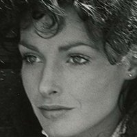 Adrienne Larussa Meztelen