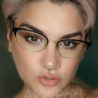 akalirock Meztelen