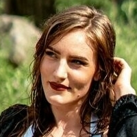 Alena Maier Meztelen