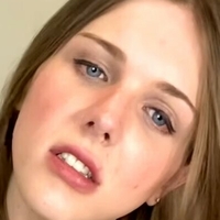 Alexis Why Meztelen