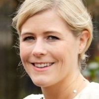 Ali Astall Meztelen