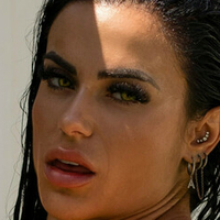 Ali Romero Meztelen