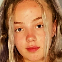 Alice Mary Jones Meztelen