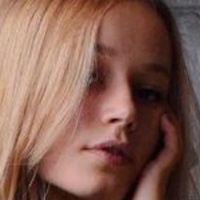 Aline Dessine Meztelen