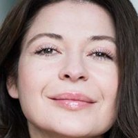 Alix Schmidt Meztelen