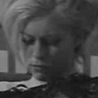 Allison Louise Downe Meztelen