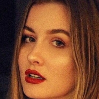 Amelia Perrin Meztelen