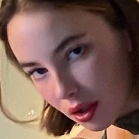 Amelie Manzoli Meztelen