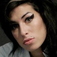 Amy Winehouse Meztelen
