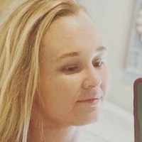 Andrea KGB Lee Meztelen