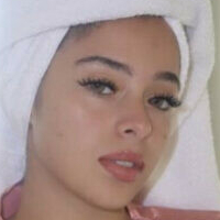 Andrea Sofía Meztelen