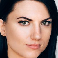 Angela Nordeng Meztelen