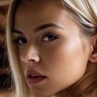 Angela Paskevic Meztelen