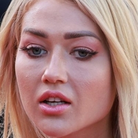 Angelina Kali Meztelen