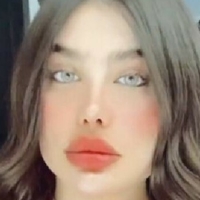 Angie Khoury Meztelen