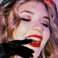 Aninha Queen Meztelen