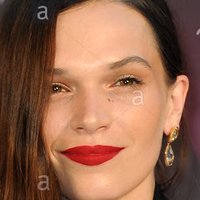 Anna Brewster Meztelen