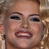 Anna Nicole Smith Meztelen