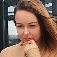 Anna Schmidti Meztelen