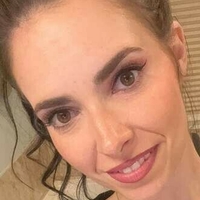 Annie Kundis Meztelen