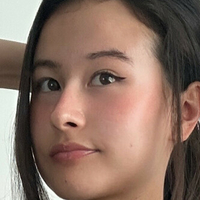 Annmei Meztelen