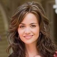 April Scott Meztelen