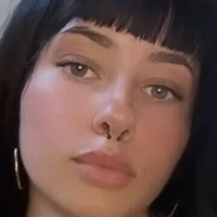 Aprilxo Meztelen