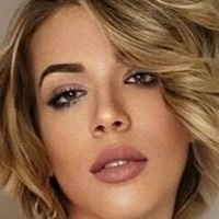 Ariel Gloss Meztelen