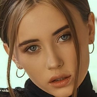 Arilaviee Meztelen