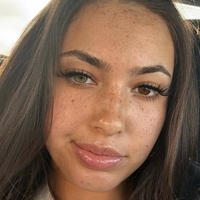 Ash Kash Meztelen