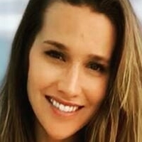 Ashley Hark Meztelen