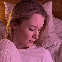 ASMR Emily Meztelen