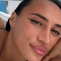 Astrid nelsia officiel Meztelen