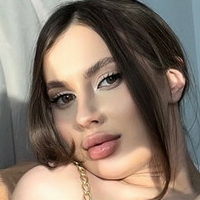 Avery Alena Meztelen