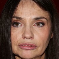 Béatrice Dalle Meztelen
