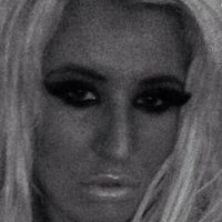 Becky Constantinou Meztelen