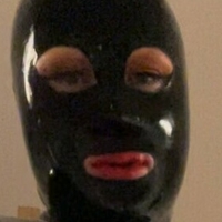 bee_the_rubber_doll Meztelen