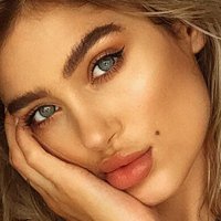Belle Lucia Meztelen