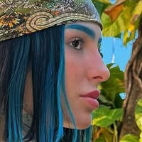 bellekaffer Meztelen