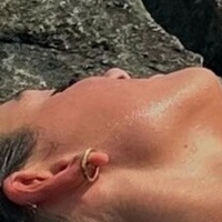 Bentley Mescall Meztelen