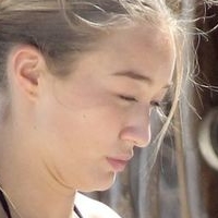 Bethan Sowerby Meztelen