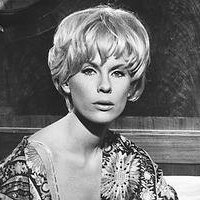 Bibi Andersson Meztelen