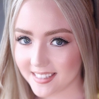 Bobby Adore Meztelen