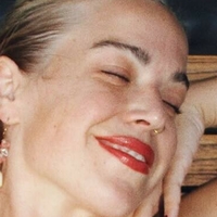 Bratty Cosgrove Meztelen