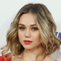 Brec Bassinger Meztelen