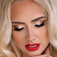 Brigitte Susanne Hunt Meztelen